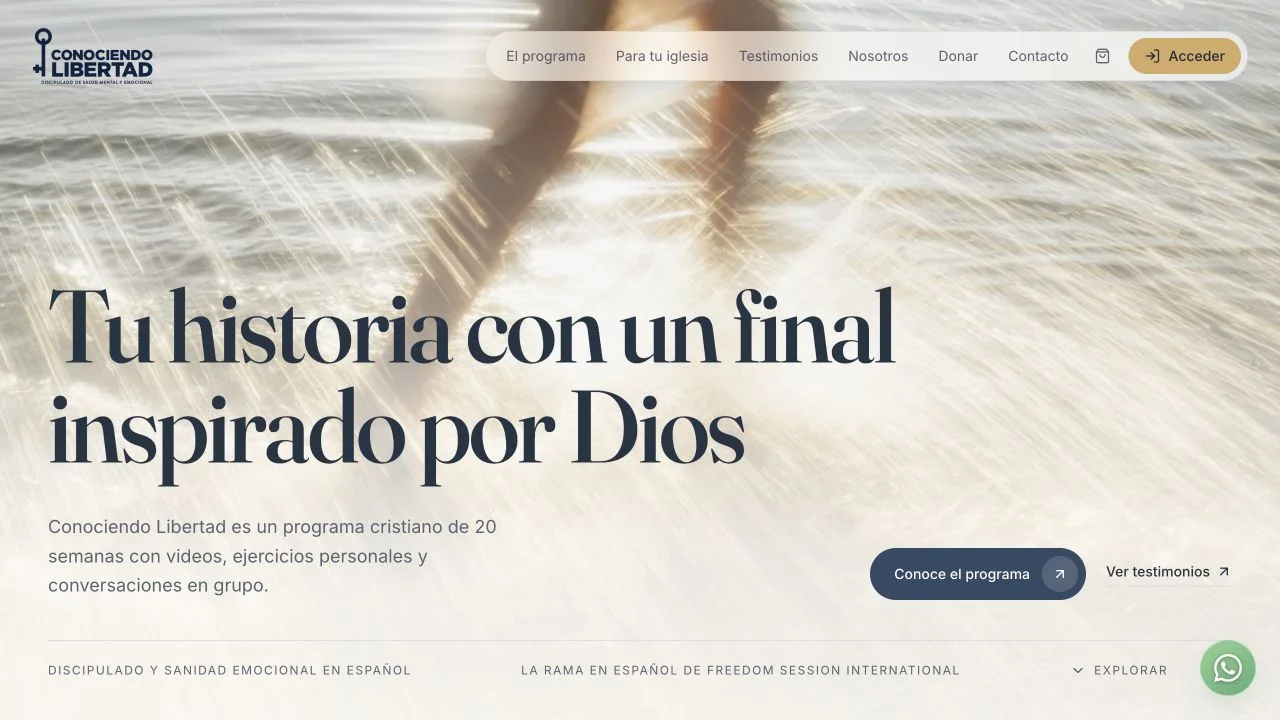 The new Conociendo Libertad home page with the headline "Tu historia con un final inspirado por Dios" over sunlit water